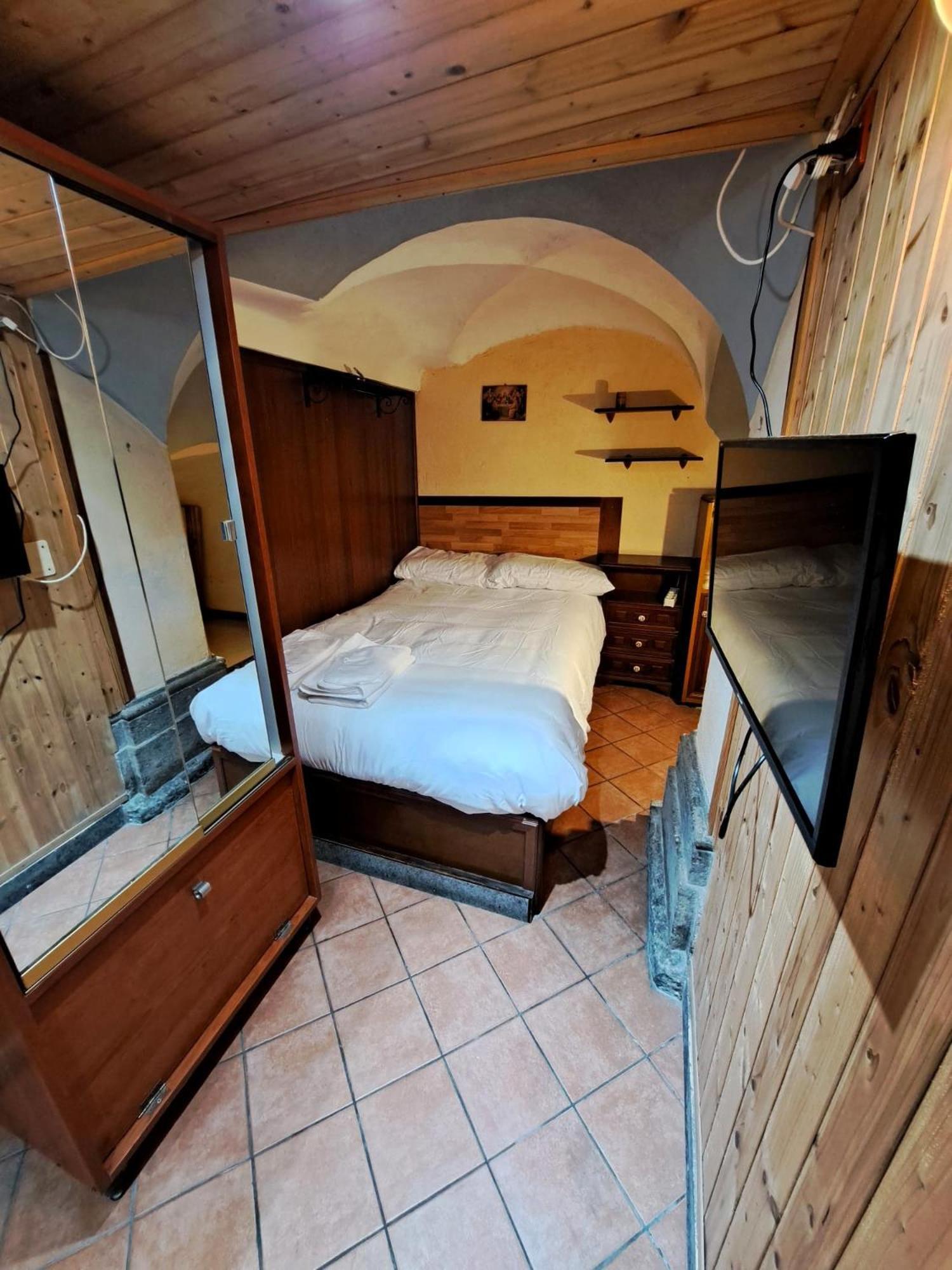 Interno 13, Nel Cuore Di Napoliアパートメント エクステリア 写真
